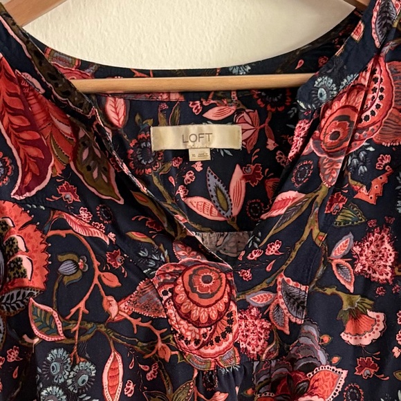 LOFT Holiday Floral Blouse Size XL NWOT - Picture 5 of 5